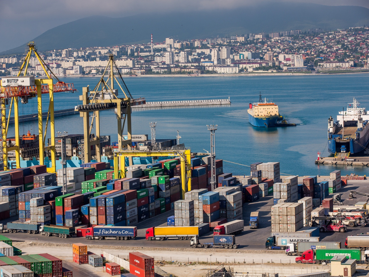 benefits of using port agency services for your shipping needs